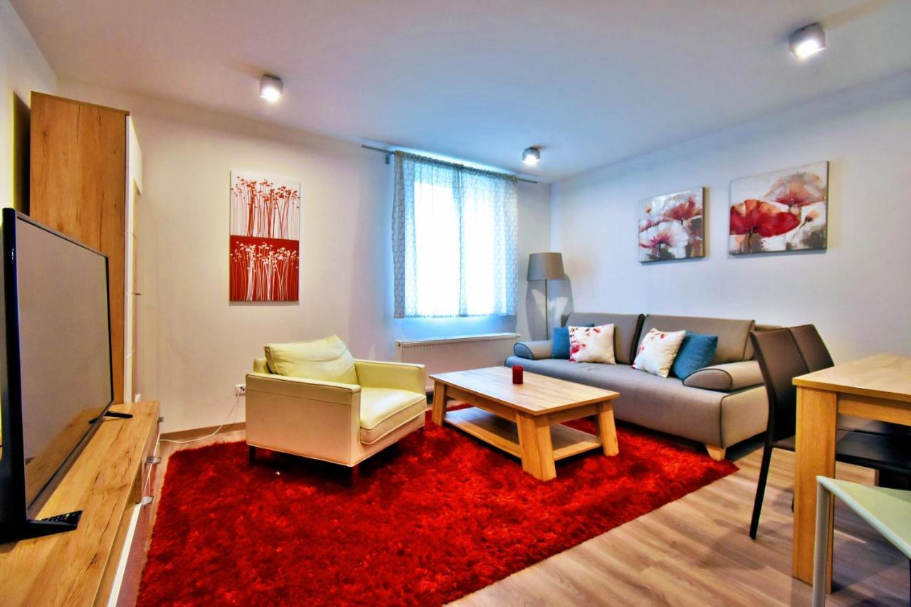 Apartment Dalibor II With Private Entrance And Private Garage Spindleruv Mlyn Exterior photo