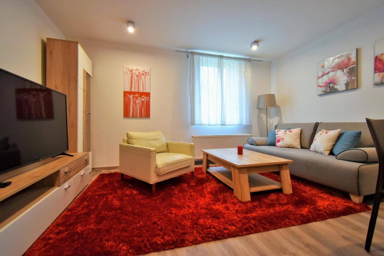 Apartment Dalibor II With Private Entrance And Private Garage Spindleruv Mlyn Exterior photo